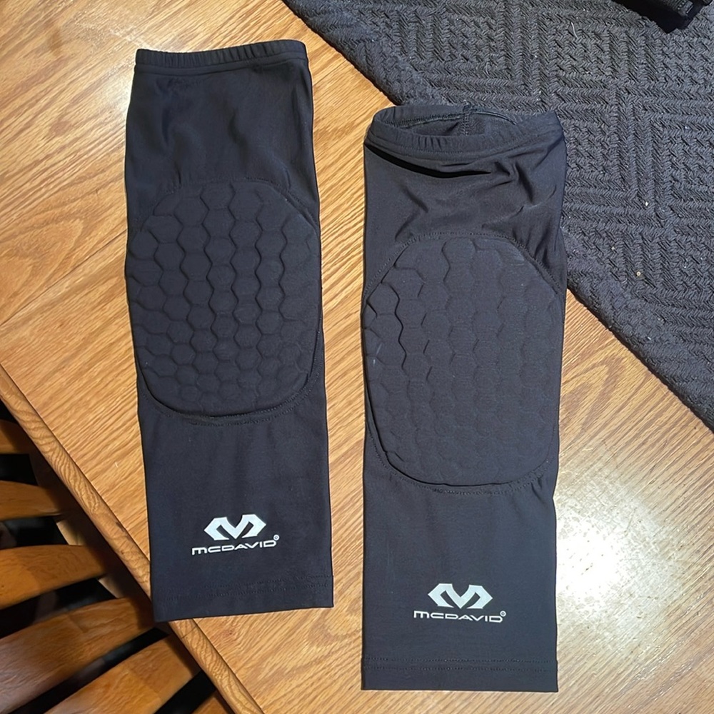 Basketball padded knee sleeves